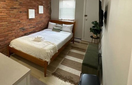 Prudential - St. Botolph Apartment | South End Serene Studio