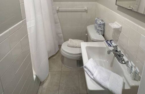 Prudential - St. Botolph Apartment | Peaceful Back Bay Studio