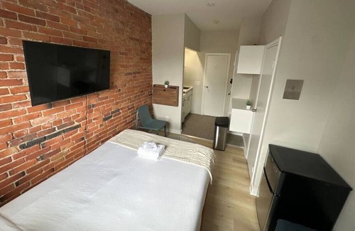Prudential - St. Botolph Apartment | Stylish South End Studio