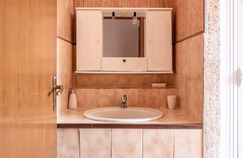 Camastra Bed & Breakfast | Bed and Breakfast "Agrigento Pool and Garden" with Private Pool, Shared Terrace & Wi-Fi