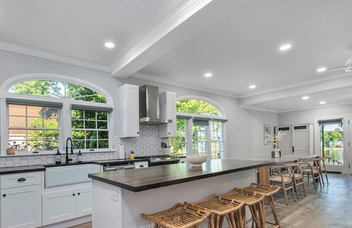 Paw Paw Lake House | The Lakewood Cottage on Paw Paw Lake
