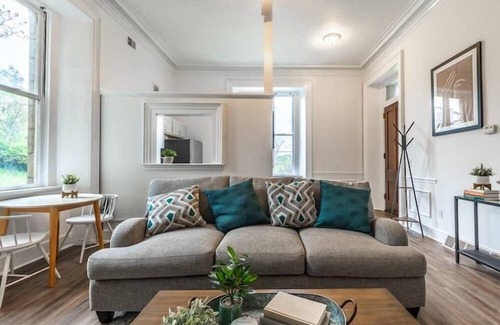 Pittsburgh Apartment | 2 Bedroom 718530 by Houzlet