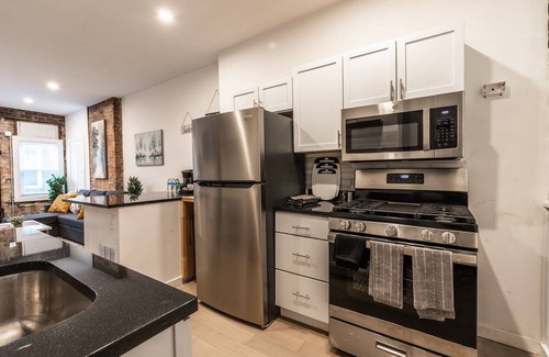South Side Flats Apartment | 3 Bedroom 717970 by Houzlet
