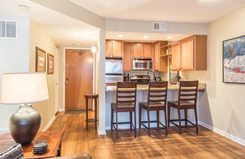 Glenwood Grove - North Iris Condo | All-Inclusive luxury condo close to downtown Boulder Colorado