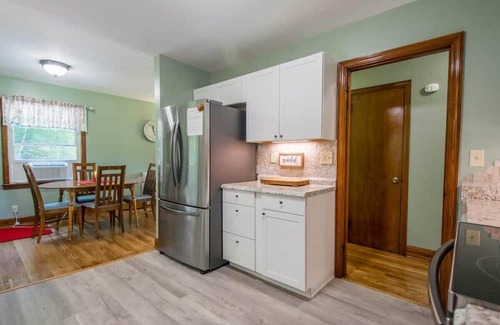 Hendersonville House | The Rock House-Fire pit~$375 Free Activities Daily