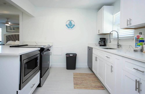 Sanibel House | Blind Pass E103 - over 1500 sq ft ~ 8 person occupancy