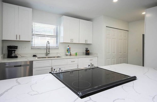 Sanibel House | Blind Pass E103 - over 1500 sq ft ~ 8 person occupancy