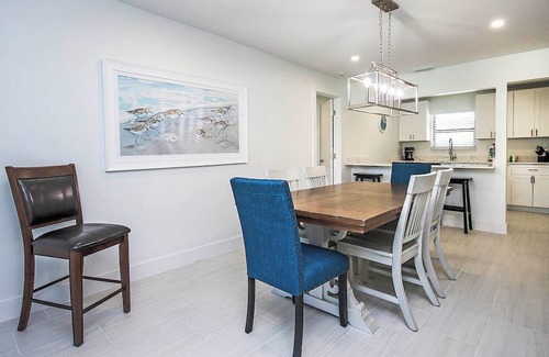 Sanibel House | Blind Pass E103 - over 1500 sq ft ~ 8 person occupancy