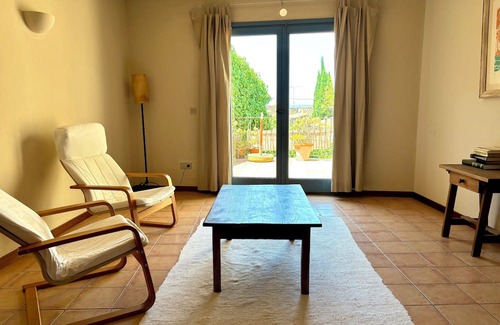 Ullastret Apartment | HOTEL EL FORT DúLLASTRET. Apartment 3: Two bedrooms with terrace.