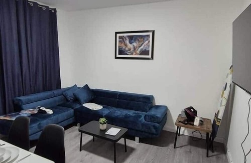 Sneinton House | City Escape: Stylish 4-bedroom house in Nottingham