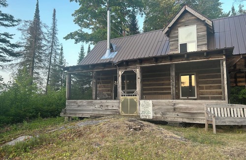 Hastings Highlands Cabin | The Homestead at Rutledge Lake