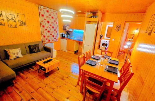 Seyne House | Entire Chalet Near Ski and Lake