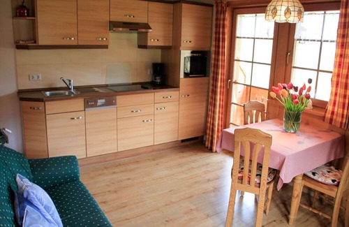 Hinterzarten Apartment | Apartment 'Feldberg' with Shared Garden, Balcony and Wi-Fi