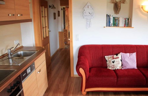 Hinterzarten Apartment | Apartment 'Schauinsland' with Mountain View, Private Terrace and Wi-Fi