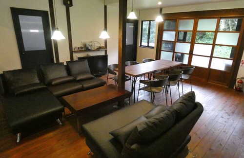 Setouchi Resort | Hoshiyadori is a guesthouse located at the southernmost tip of Amami Oshima, a remote island in Japan. After swimming with sea turtles on the beach in front of you, enjoy a barbecue under the stars!