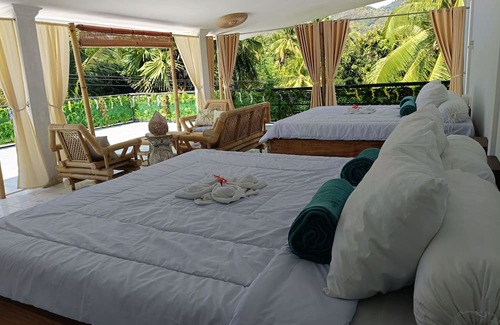 Bukti Bed & Breakfast | Skylodge 1 B&B - Bali Jungle Retreat with Fine Dining & Eco Pool