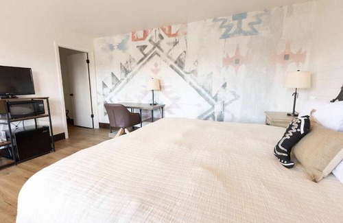 Panguitch Hotel | The Golden Spur Hotel - Double Bed - Western Theme