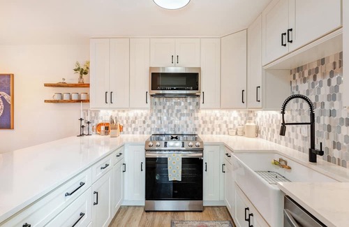 Jupiter Plantation Condo | Modern Jupiter Escape-Minutes to Beach, Pool, Waterfront access-Monthly Rental