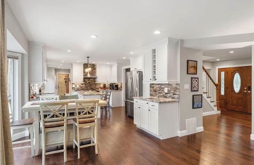 Indian River House | Lakefront 3-bedroom house with AC & Heat on Burt Lake