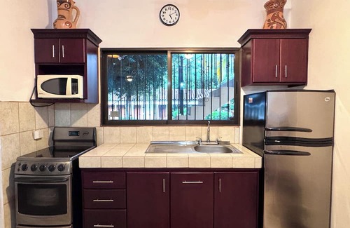 Santa Barbara Condo | Sea Heaven Ground Floor Studio