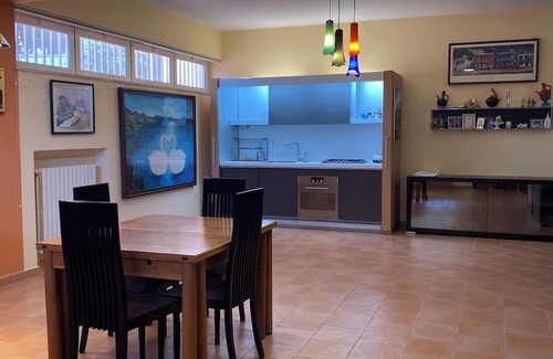 Ogliara Bed & Breakfast | B&B La Rosa: large apartment with modern kitchen (sleeps 3)