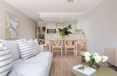 North Adelaide House | Adelaide Oval Townhouse/Walk to the AFL & CBD