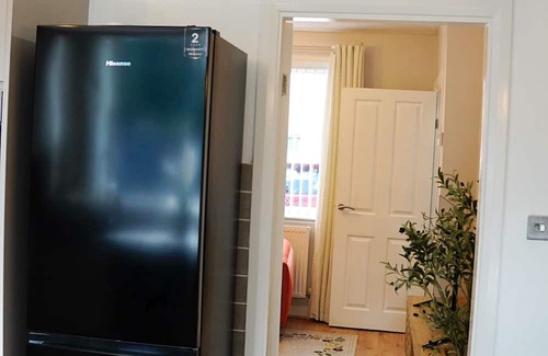 Weston on Trent House | Elite Unseen Suites! Home that offers a balance of comfort, style & convenience.