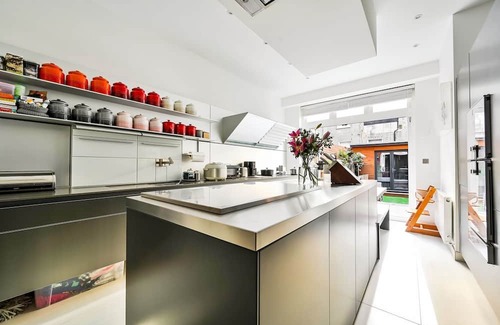 Earl's Court Villa | Barkstone Gardens - Three Bedroom Villa, Sleeps 6