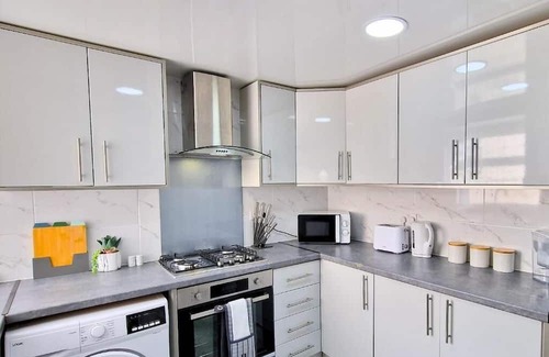 Burnley Apartment | Premium Double room with Shared Bathroom Room 1