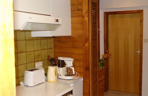 Gremmelsbach Apartment | Holiday Apartment '2, 2 Bedrooms' with Shared Garden and Wi-Fi