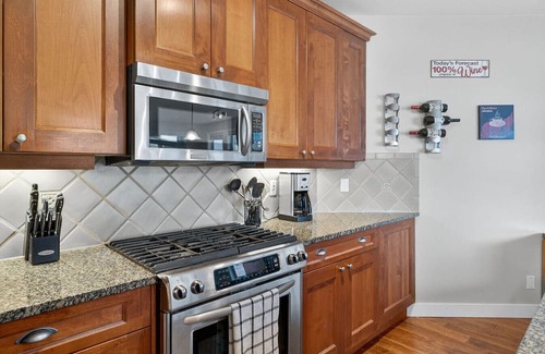 Westbank Condo | 3 bedroom overlooking Okanagan Lake