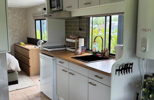 Municipality of Heerhugowaard Ski Chalet | Cozy mobile home near the beach & charming towns