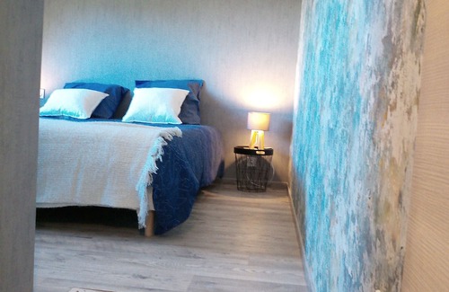 Les Cotes de Corps Bed & Breakfast | Bed and Breakfast 'La Chambre De L'Obiou 1' with Lake View, Shared Garden and Wi-Fi