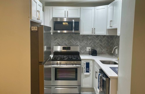 Aldan Apartment | Cozy 2-bedroom apartment in charming Aldan