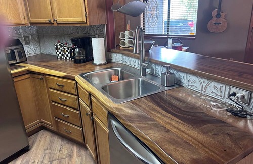Zuzax House | Serene 2-bedroom house with fitness room in Tijeras