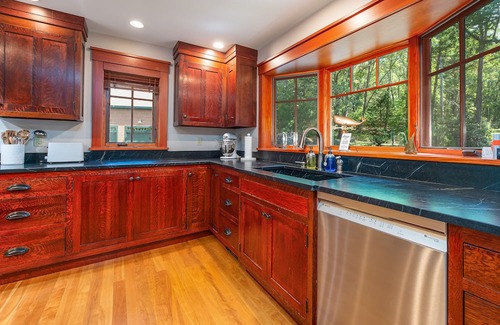 Woolwich House | Windward Lodge, a stunning, private retreat on the Kennebec River. Seasonal dock