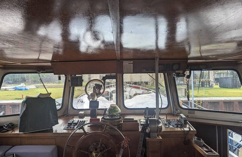 Oberschoneweide Boat Rental | imiola: Embrace Life's Call