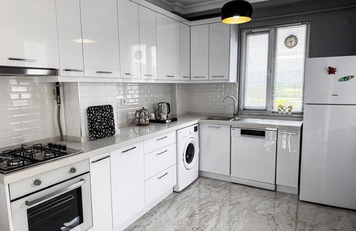 Gemlik Apartment | Doğanın Kalbindeki Eviniz! (9 Kişi)