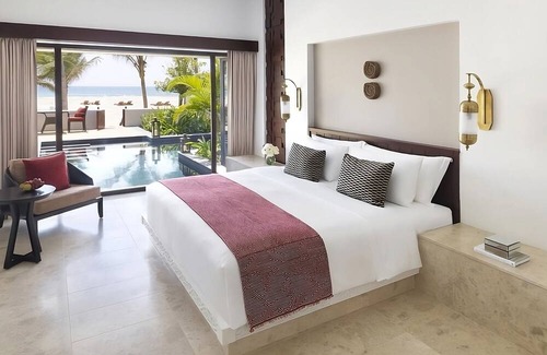 Salalah Hotel | Beach Retreat! Spa Facilities, Onsite Pool, Beach Access! Near Al Hisn Beach!