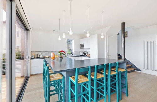 Garches Villa | Large villa on the heights of Garches, 20 minutes from Paris