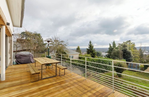 Garches Villa | Large villa on the heights of Garches, 20 minutes from Paris