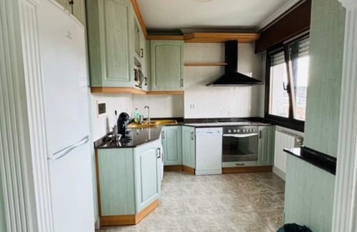 San Julian de Musques Condo | Muskiz Retreat, beach 3 kms, free WIFI