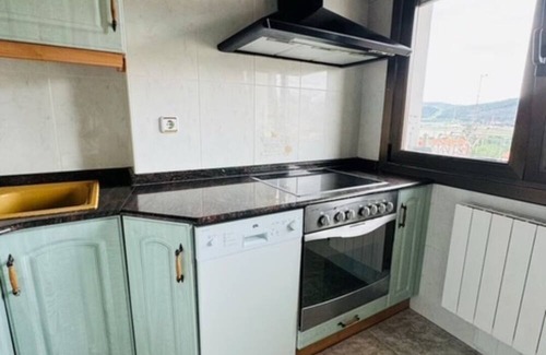 San Julian de Musques Condo | Muskiz Retreat, beach 3 kms, free WIFI
