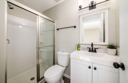 Columbus House | Delightful 3-bedroom house with AC in Columbus
