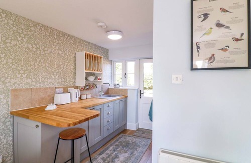Moddershall Cottage | PROSPECT COTTAGE, pet friendly, with a garden in Moddershall