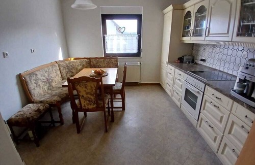 Barchfeld House | Vacation home for families/groups with sauna, oven and large garden with barbecue