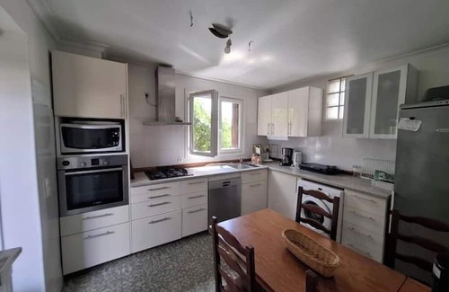 Vigneux-sur-Seine Villa | Villa Virginie garden parking RER D