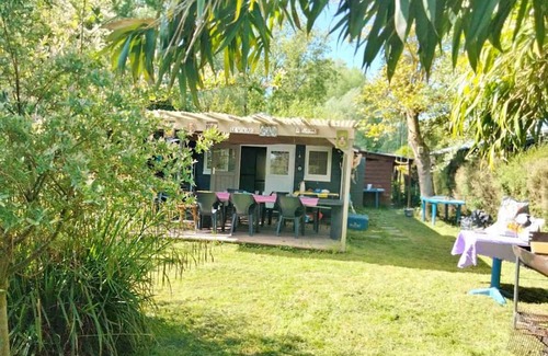 Salperwick Ski Chalet | Cottage in the water accessible only by boat