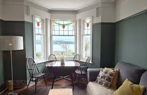 Milford Haven House | Character house on sea front