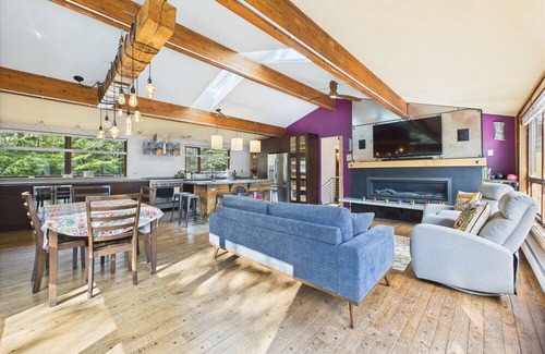 West Juneau House | Juneau’s Ultimate Gathering Place 7BR, Ocean Views